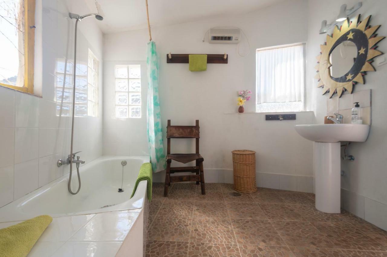 모나칠 Casa Cueva Muntasal 빌라 외부 사진